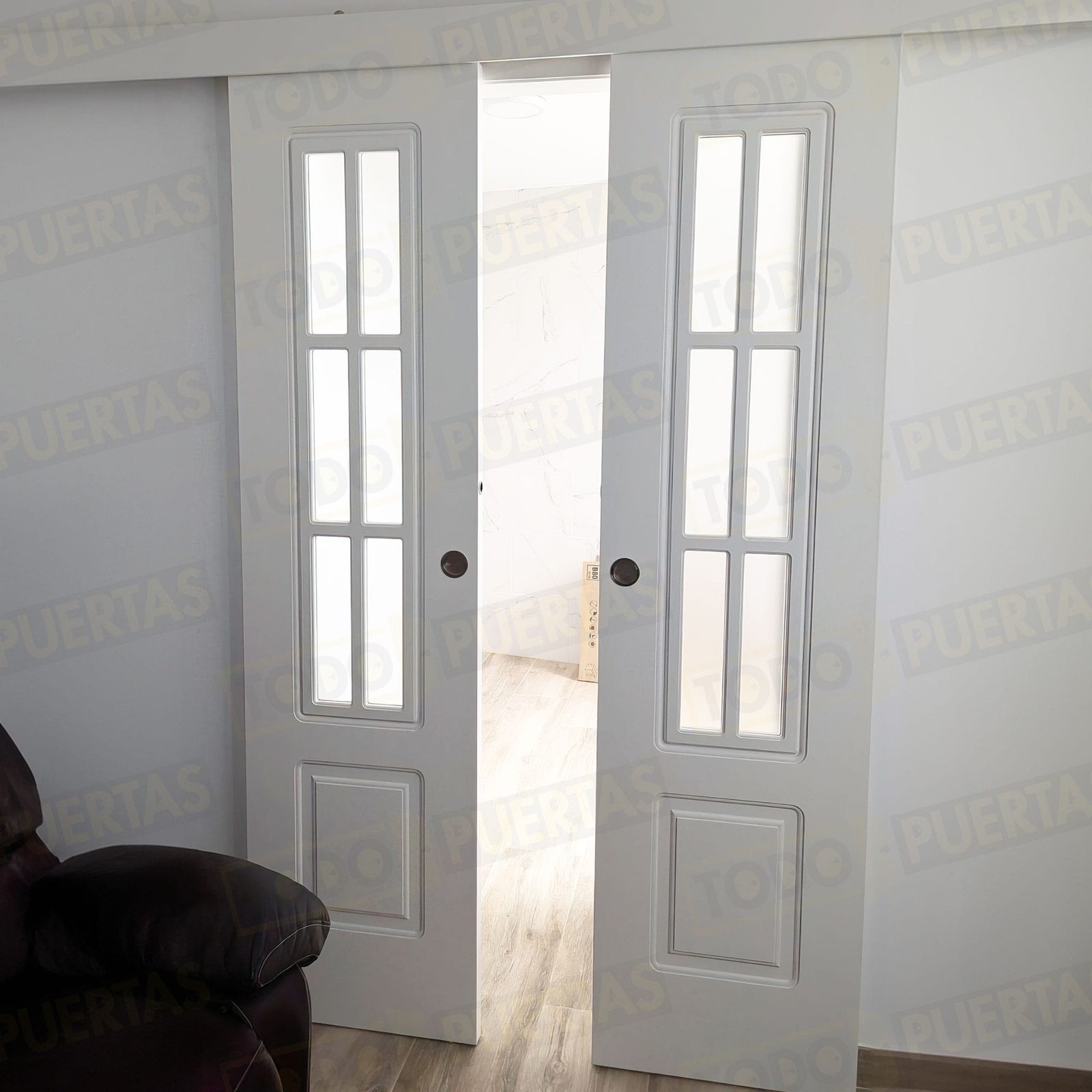 Foto Puertas Lacadas Blancas Rústicas cliente 3